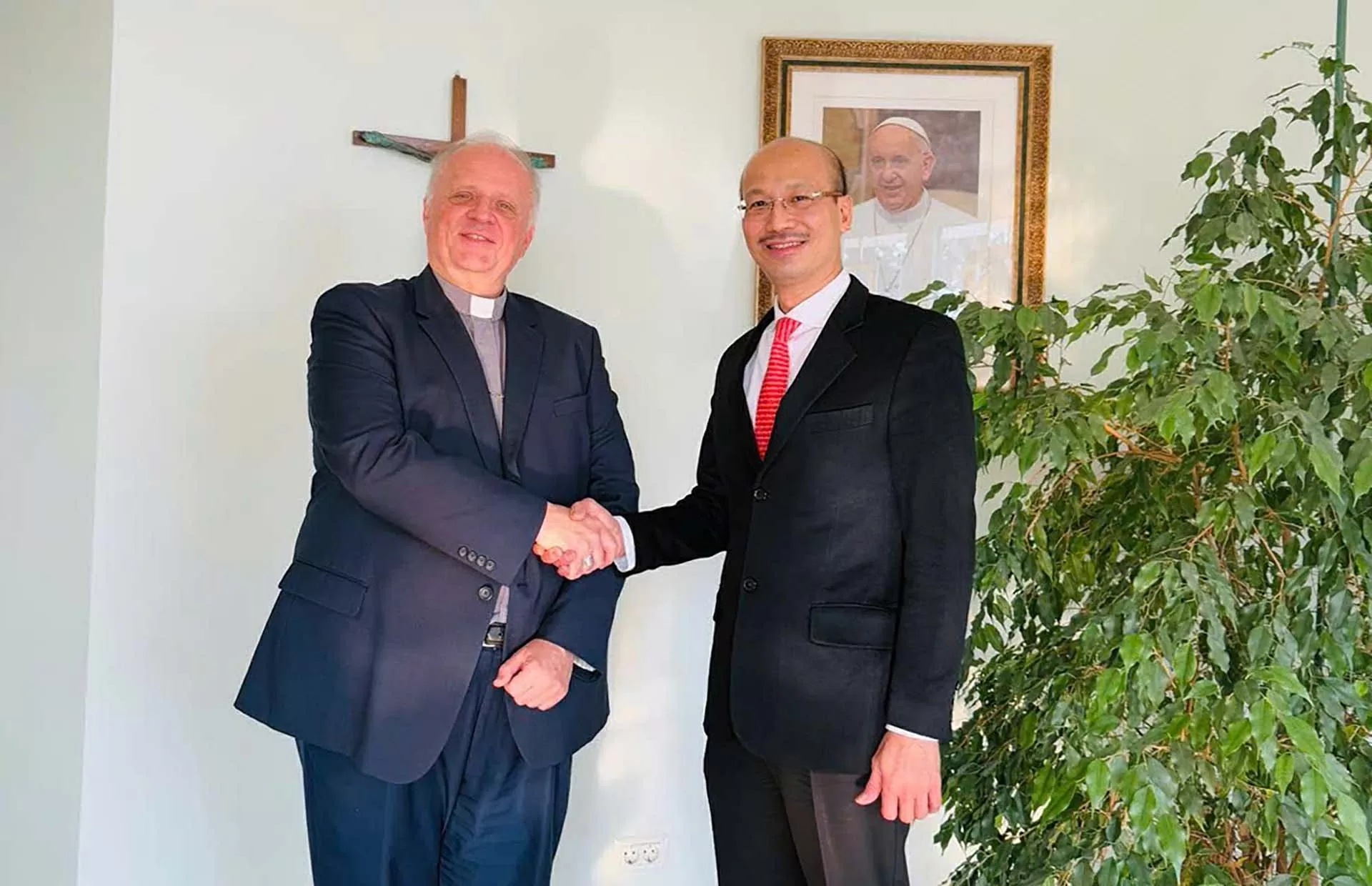 Đại sứ Bùi Lê Thái gặp Trưởng đoàn Ngoại giao tại Hungary Đại sứ Bùi Lê Thái gặp Trưởng đoàn Ngoại giao tại Hungary