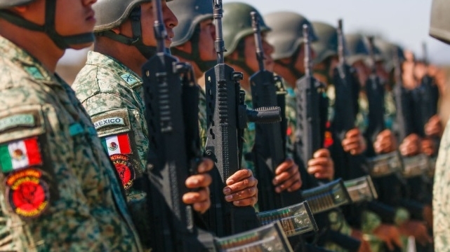 Điểm tin thế giới sáng 23/10: Nga tập trận lực lượng hạt nhân chiến lược, khủng bố ở tòa nhà Quốc hội Serbia, Peru ban bố tình trạng khẩn cấp