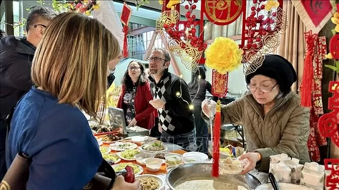 Tết Việt vẫn tưng bừng và ấm áp ở nhiều nước Tết Việt vẫn tưng bừng và ấm áp ở nhiều nước