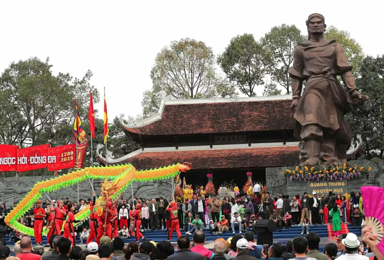 Top 10 lễ hội văn hoá lớn ở miền Bắc du khách không nên bỏ lỡ Top 10 lễ hội văn hoá lớn ở miền Bắc du khách không nên bỏ lỡ