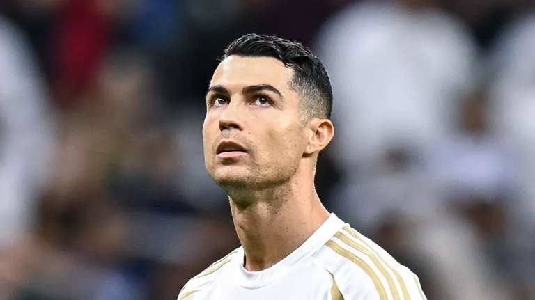 Chế độ ăn đặc biệt giúp Cristiano Ronaldo sung sức ở tuổi 40