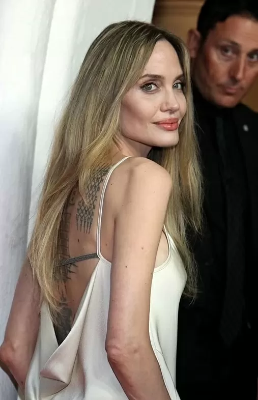 Angelina Jolie Angelina Jolie