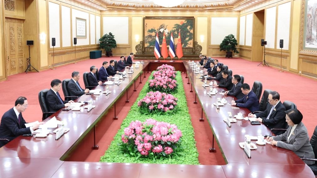 Chủ tịch Trung Quốc hội đàm với Thủ tướng Thái Lan, ca ngợi 'năm vàng son' của tình hữu nghị