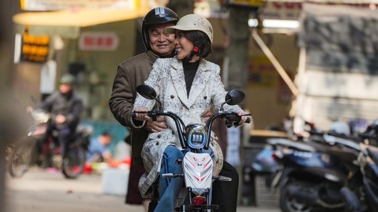 Nghệ sĩ hài Xuân Hinh kết hợp diễn viên Thu Trang trong dự án phim Tết 2026