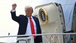 Tổng thống Trump nói sẽ không trục xuất Hoàng tử Harry về nước