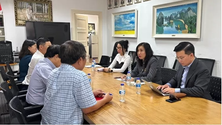 Thứ trưởng Ngoại giao gặp gỡ kiều bào là chuyên gia, trí thức, học giả người Việt Nam tại Singapore