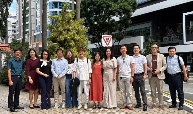 Thứ trưởng Ngoại giao gặp gỡ kiều bào là chuyên gia, trí thức, học giả người Việt Nam tại Singapore