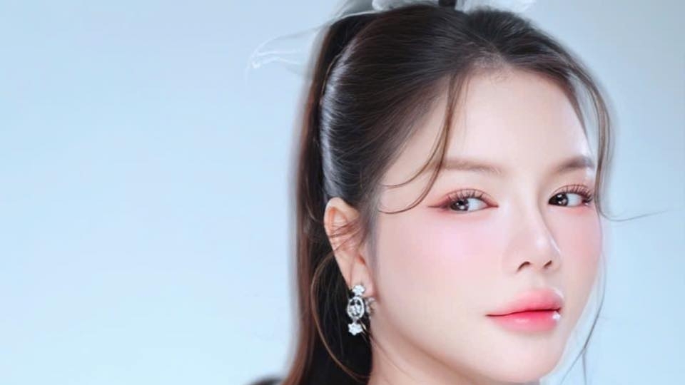 Người đẹp Lý Nhã Kỳ trong veo, hút hồn người đối diện, diễn viên Thanh Sơn 'bụi bặm' và đầy chất lãng tử