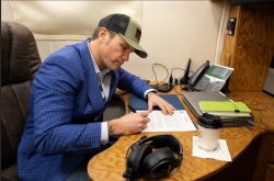 Bộ trưởng Quốc phòng Mỹ thăm châu Âu: Giải bài toán khó ở Ukraine