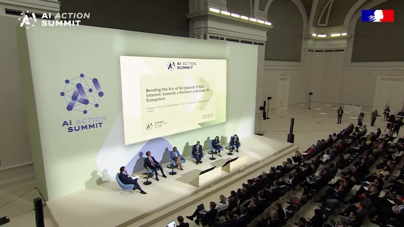 Hàng chục quốc gia nhất trí về ưu tiên thúc đẩy trí tuệ nhân tạo 'rộng mở và có đạo đức', Mỹ-Anh 'lắc đầu'