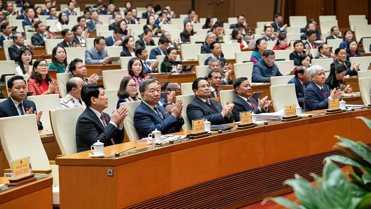 Kỳ họp Quốc hội bất thường: Xem xét, quyết định nhiều vấn đề cấp bách phục vụ cuộc cách mạng sắp xếp, tinh gọn tổ chức bộ máy Kỳ họp Quốc hội bất thường: Xem xét, quyết định nhiều vấn đề cấp bách phục vụ cuộc cách mạng sắp xếp, tinh gọn tổ chức bộ máy