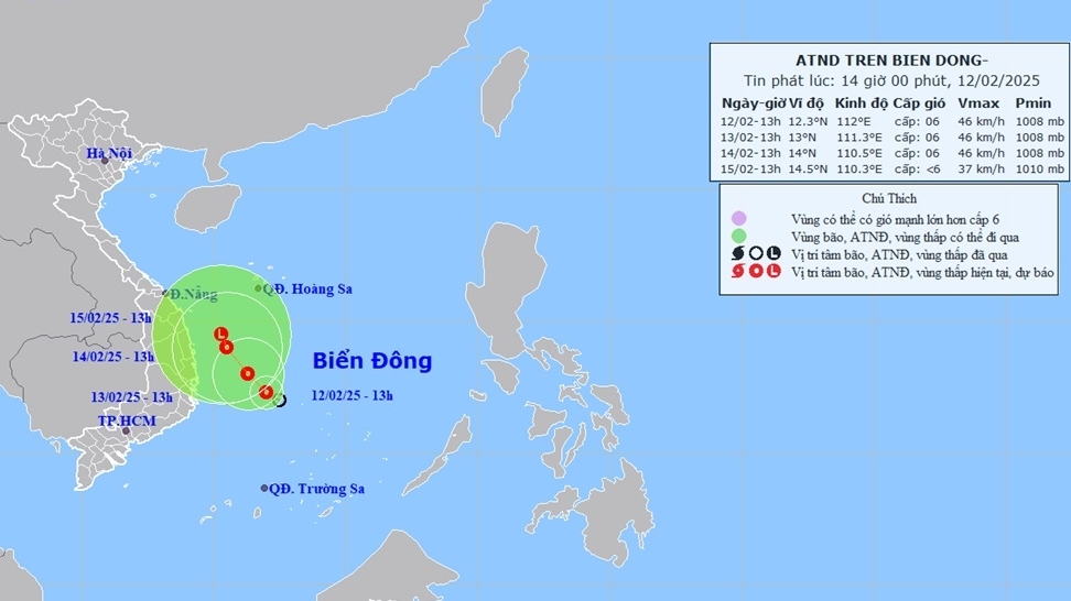 Áp thấp nhiệt đới trên Biển Đông có thể gây ảnh hưởng đến tàu thuyền hoạt động trên các vùng biển nguy hiểm