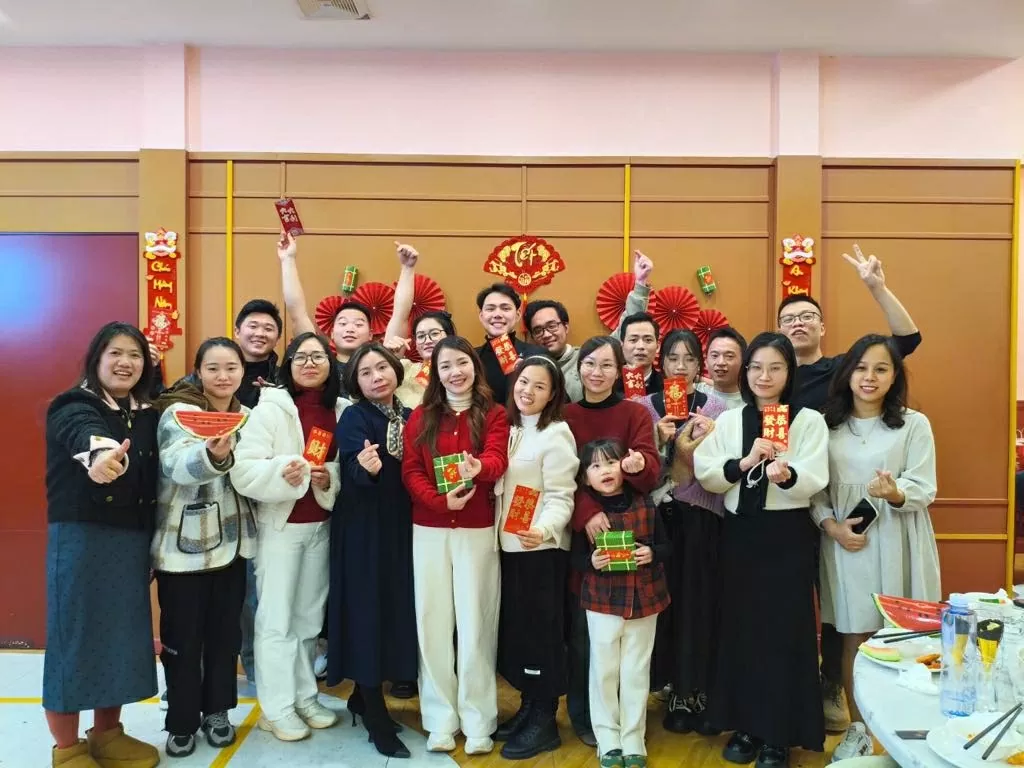 Người Việt tại Trùng Khánh tăng cường đoàn kết, thúc đẩy giao thương Việt Nam-Trung quốc Người Việt tại Trùng Khánh tăng cường đoàn kết, thúc đẩy giao thương Việt Nam-Trung quốc