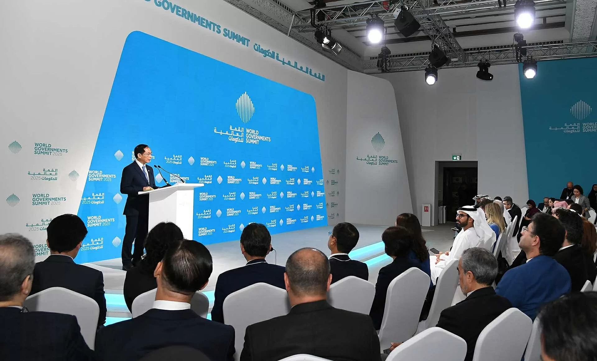 Phó Thủ tướng Bùi Thanh Sơn tham dự và phát biểu tại Hội nghị thượng đỉnh Chính phủ Thế giới 2025 Phó Thủ tướng Bùi Thanh Sơn tham dự và phát biểu tại Hội nghị thượng đỉnh Chính phủ Thế giới 2025