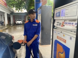 Giá xăng dầu hôm nay 27/3: Thế giới 'bỏ túi' thêm gần 1%; trong nước chiều nay sẽ đồng loạt tăng?