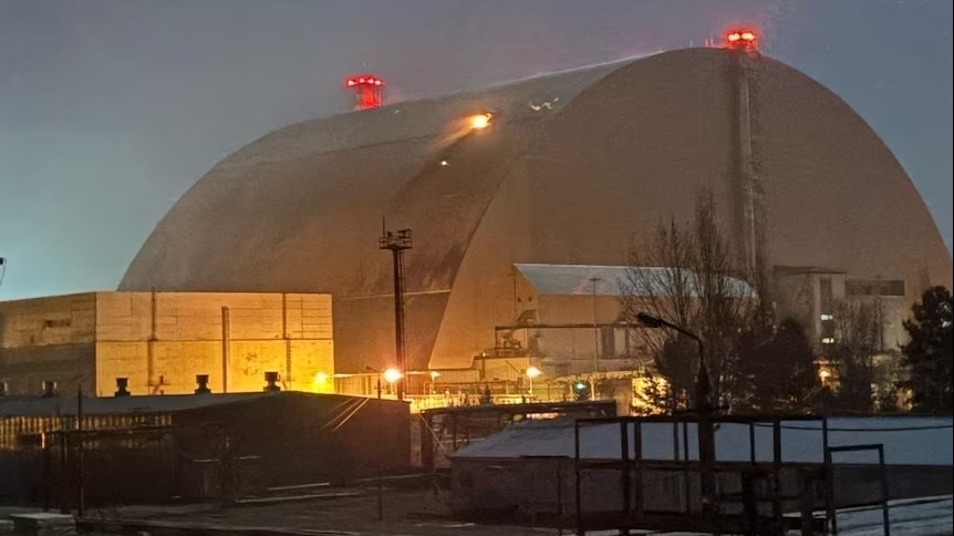 Nổ tại nhà máy Chernobyl, Nga-Ukraine tố nhau tấn công cơ sở hạt nhân