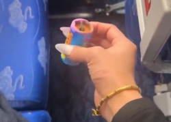 Phát hiện pháo nổ trên ghế hành khách chuyến bay của một hãng hàng không Trung Quốc