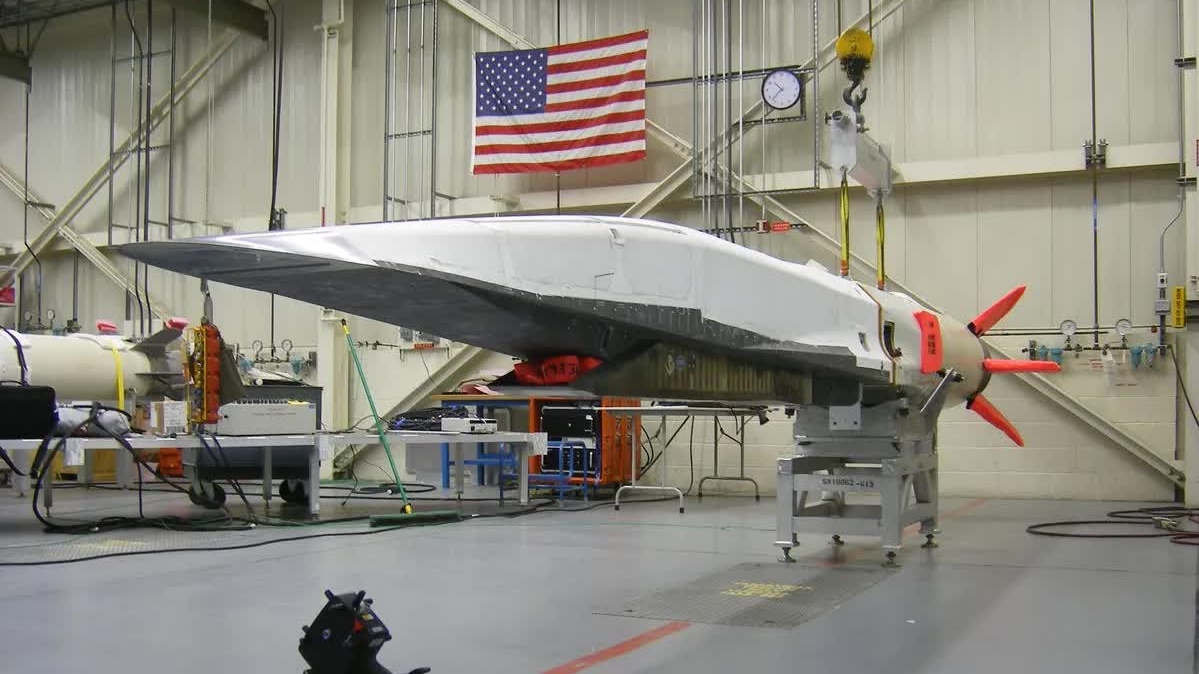 Mỹ đang 'hụt hơi' trong cuộc đua vũ khí siêu thanh với Trung Quốc và Nga?