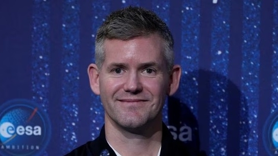 Phi hành gia khuyết tật đầu tiên được phép tham gia sứ mệnh trên Trạm vũ trụ quốc tế ISS