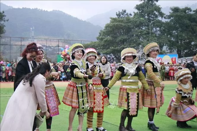 Độc đáo lễ hội lớn nhất của đồng bào Mông tại huyện vùng cao Trạm Tấu, Yên Bái Gầu Tào - lễ hội đặc sắc của đồng bào Mông