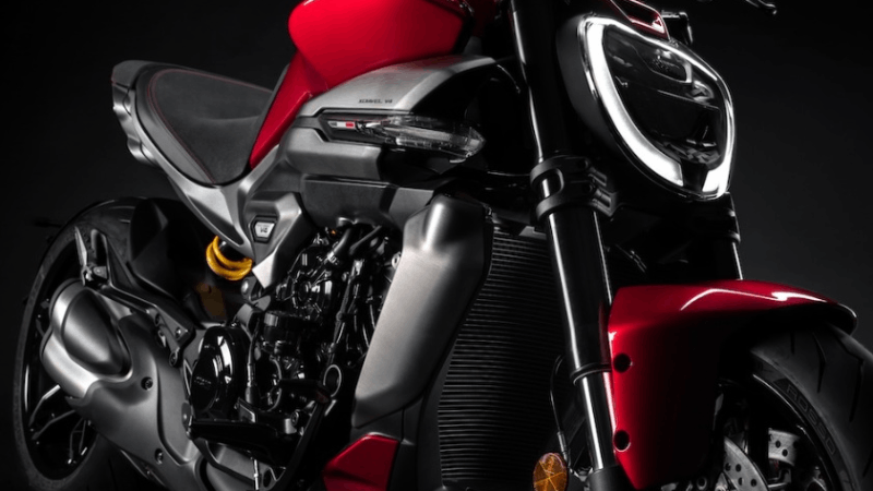 Cận cảnh Ducati XDiavel V4 lấy cảm hứng từ siêu xe Ferrari đầy ấn tượng Cận cảnh Ducati XDiavel V4 lấy cảm hứng từ siêu xe Ferrari đầy ấn tượng