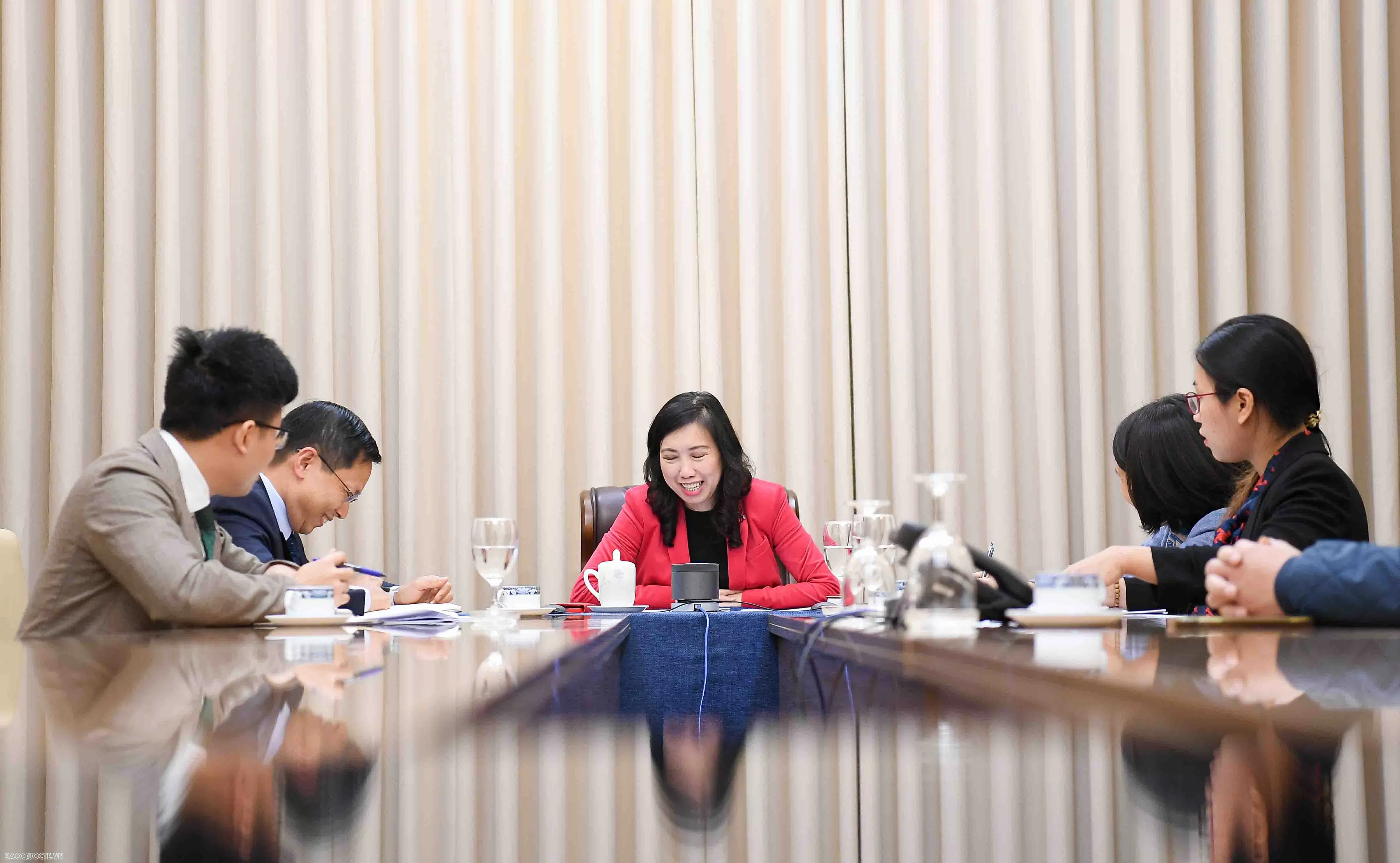 thứ tươngr lê thị thu hằng