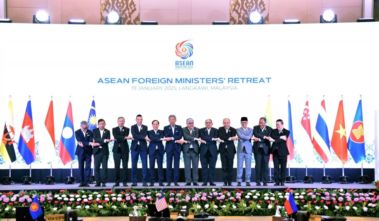 ASEAN - 'Bó tre' giúp Việt Nam đứng vững trước sóng gió địa chính trị ASEAN - 'Bó tre' giúp Việt Nam đứng vững trước sóng gió địa chính trị