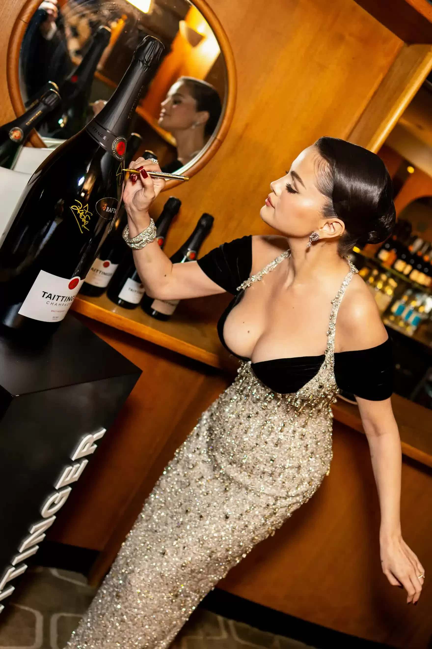 Những khoảnh khắc hậu trường và tiệc tùng ấn tượng tại lễ trao giải Baftas 2025 Những khoảnh khắc hậu trường và tiệc tùng ấn tượng tại lễ trao giải Baftas 2025