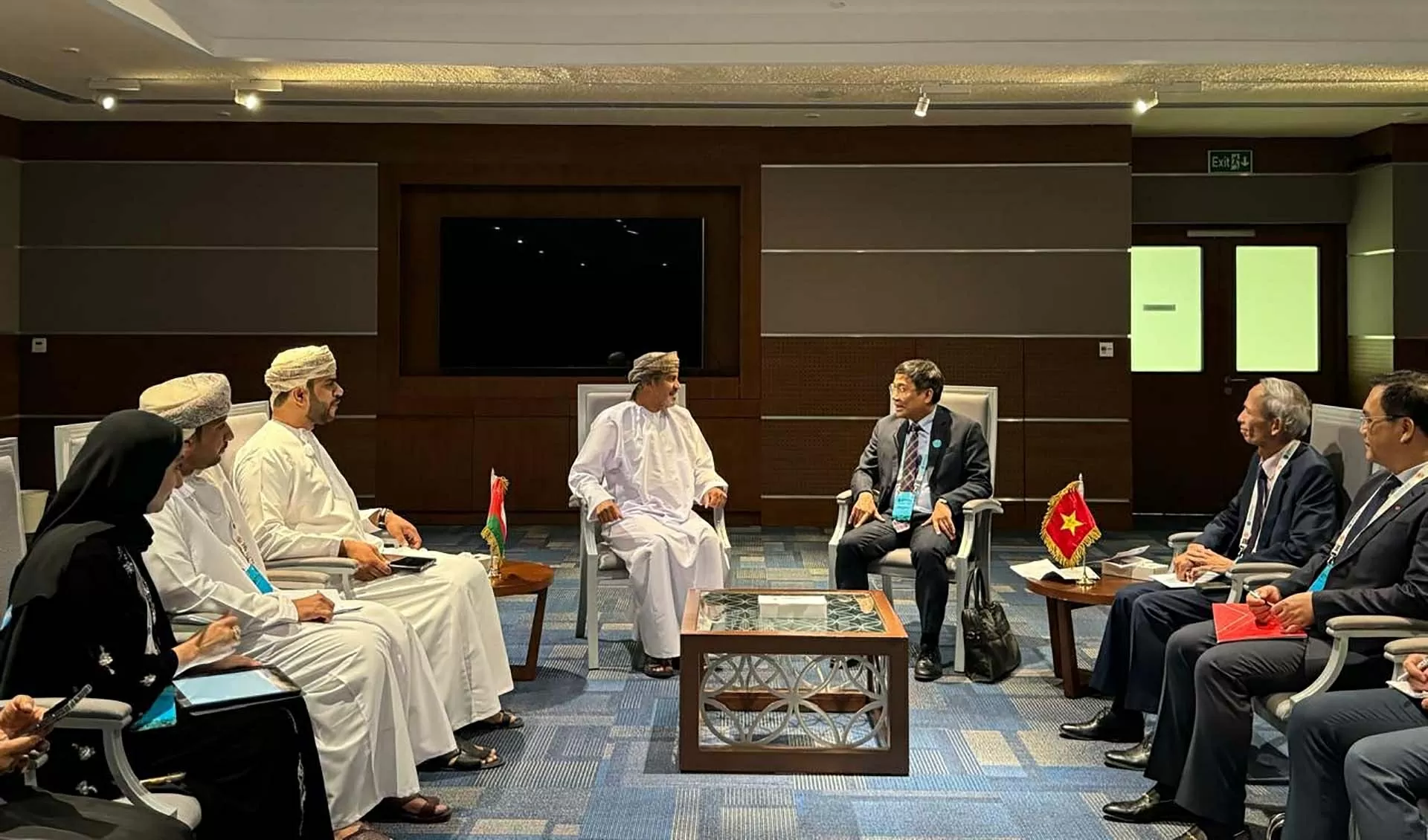 Thứ trưởng Thường trực Bộ Ngoại giao Nguyễn Minh Vũ dự Hội nghị Ấn Độ Dương lần thứ 8 tại Muscat, Oman Thứ trưởng Thường trực Bộ Ngoại giao Nguyễn Minh Vũ dự Hội nghị Ấn Độ Dương lần thứ 8 tại Muscat, Oman