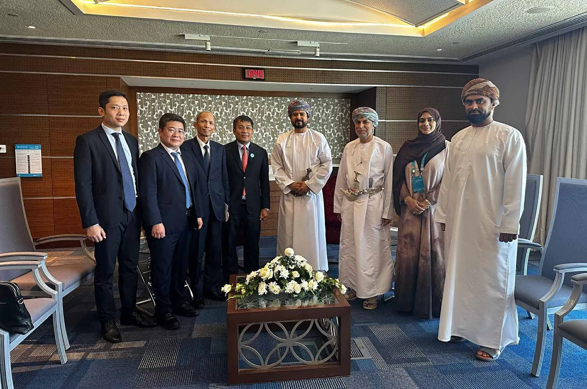 Thứ trưởng Thường trực Bộ Ngoại giao Nguyễn Minh Vũ dự Hội nghị Ấn Độ Dương lần thứ 8 tại Muscat, Oman Thứ trưởng Thường trực Bộ Ngoại giao Nguyễn Minh Vũ dự Hội nghị Ấn Độ Dương lần thứ 8 tại Muscat, Oman