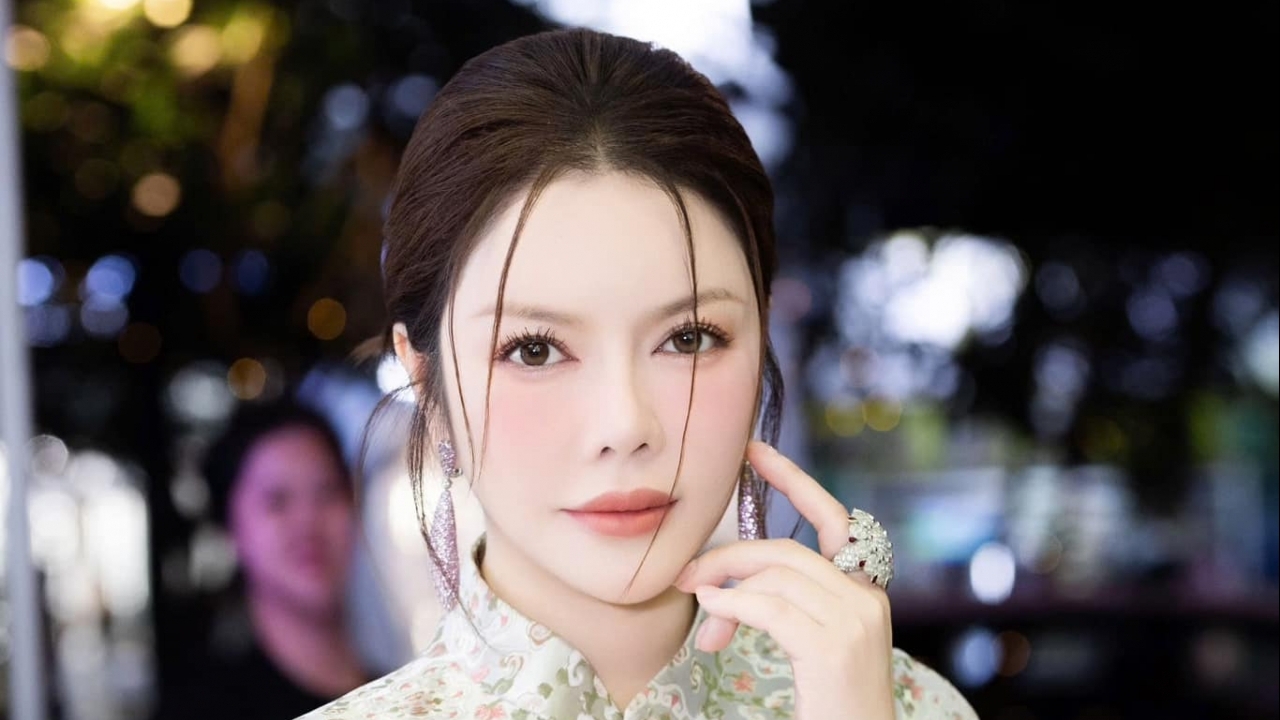 Ngắm nhan sắc không tuổi cùng thần thái đỉnh cao của 'nữ hoàng kim cương' Lý Nhã Kỳ
