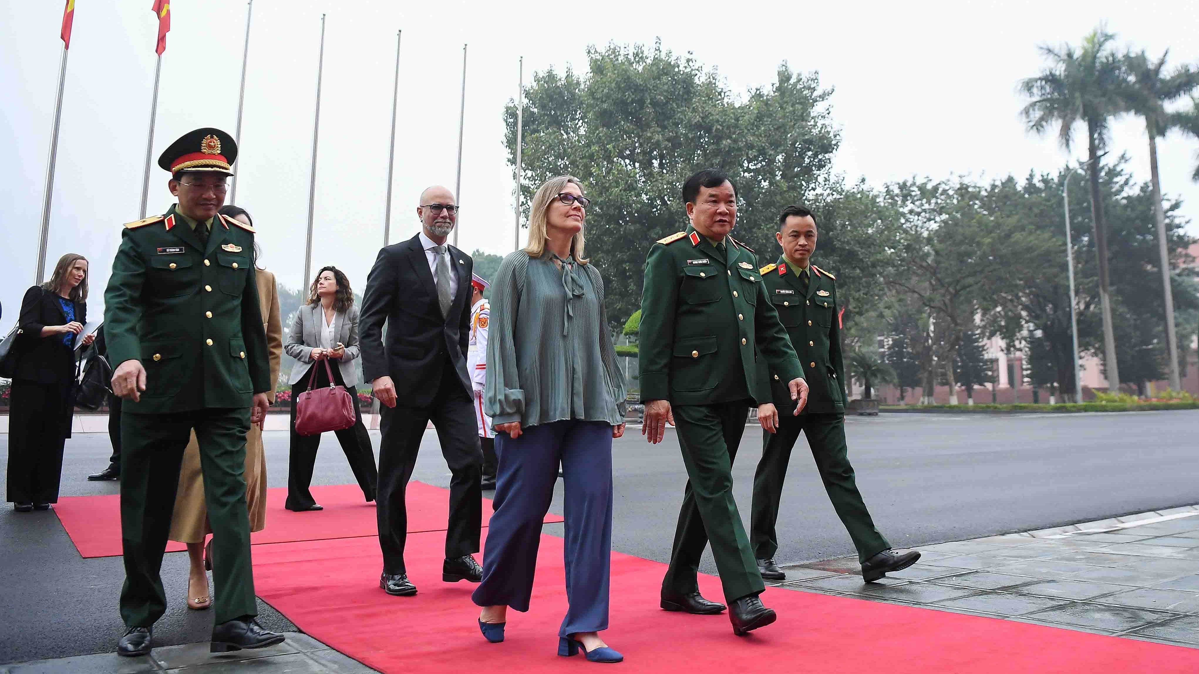 Bộ Quốc phòng Việt Nam ủng hộ Canada gia nhập ADMM+ trên cơ sở đồng thuận của ASEAN