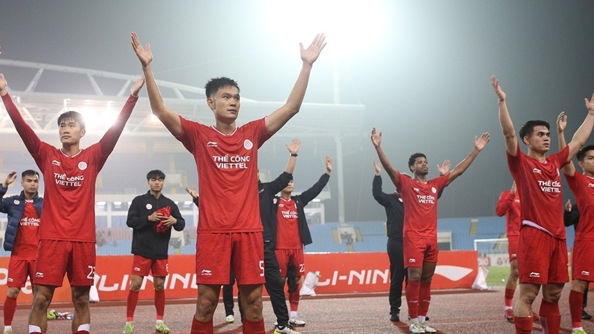 Hình ảnh CLB Thể Công Viettel mừng vô địch lượt đi V-League 2024/25