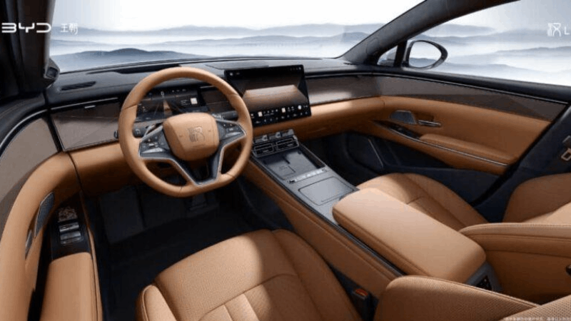 Cận cảnh xe Sedan điện BYD Han L phiên bản động cơ đôi 4WD