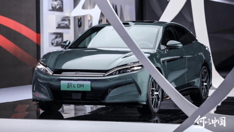 Cận cảnh xe Sedan điện BYD Han L phiên bản động cơ đôi 4WD