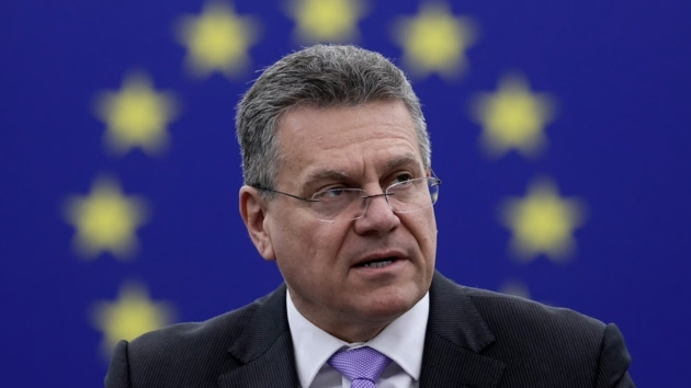 EU tuyên bố sẵn sàng đàm phán với Mỹ sau khi Tổng thống Trump đe dọa áp thuế ô tô nặng