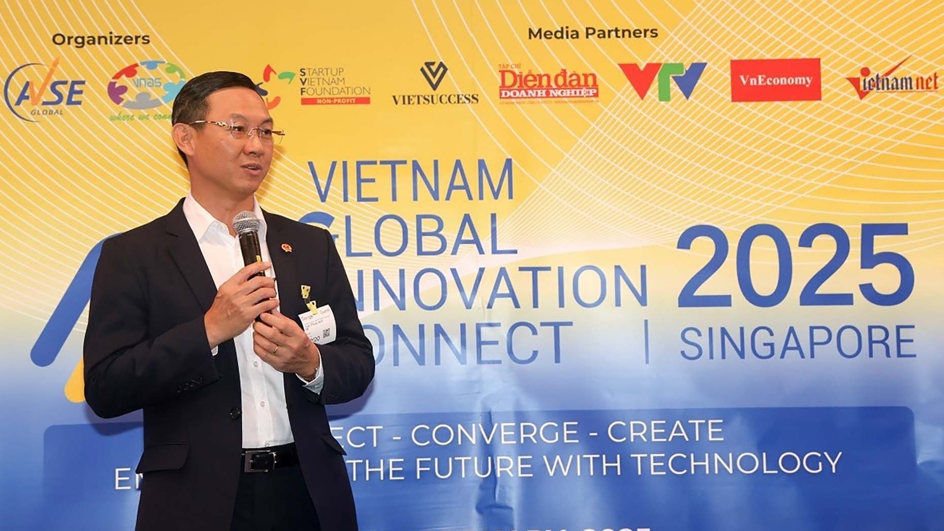 Khai mạc Diễn đàn đổi mới sáng tạo Việt Nam toàn cầu 2025 tại Singapore