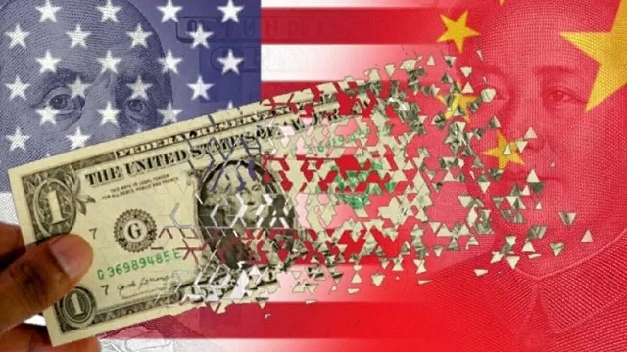 Chỉ trích BRICS phá hủy đồng USD, ông Trump dọa áp thuế 150%, nhắc đến nguy cơ với Nhân dân tệ Chỉ trích BRICS phá hủy đồng USD, ông Trump dọa áp thuế 150%, nhắc đến nguy cơ với Nhân dân tệ