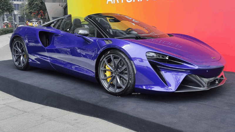 McLaren Artura Spider xuất hiện ấn tượng trên đường phố Việt Nam McLaren Artura Spider xuất hiện ấn tượng trên đường phố Việt Nam