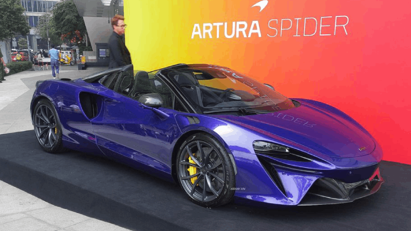 McLaren Artura Spider xuất hiện ấn tượng trên đường phố Việt Nam McLaren Artura Spider xuất hiện ấn tượng trên đường phố Việt Nam