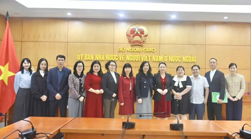 Tăng cường phối hợp trong công tác đối với người Việt Nam ở nước ngoài Tăng cường phối hợp công tác đối với người Việt Nam ở nước ngoài năm 2025