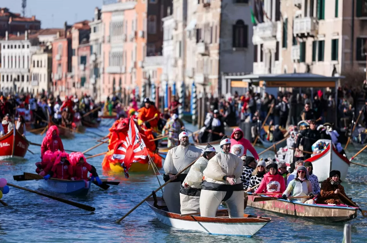 Italy: Rực rỡ lễ hội Carnival ở Venice Italy: Rực rỡ lễ hội Carnival ở Venice