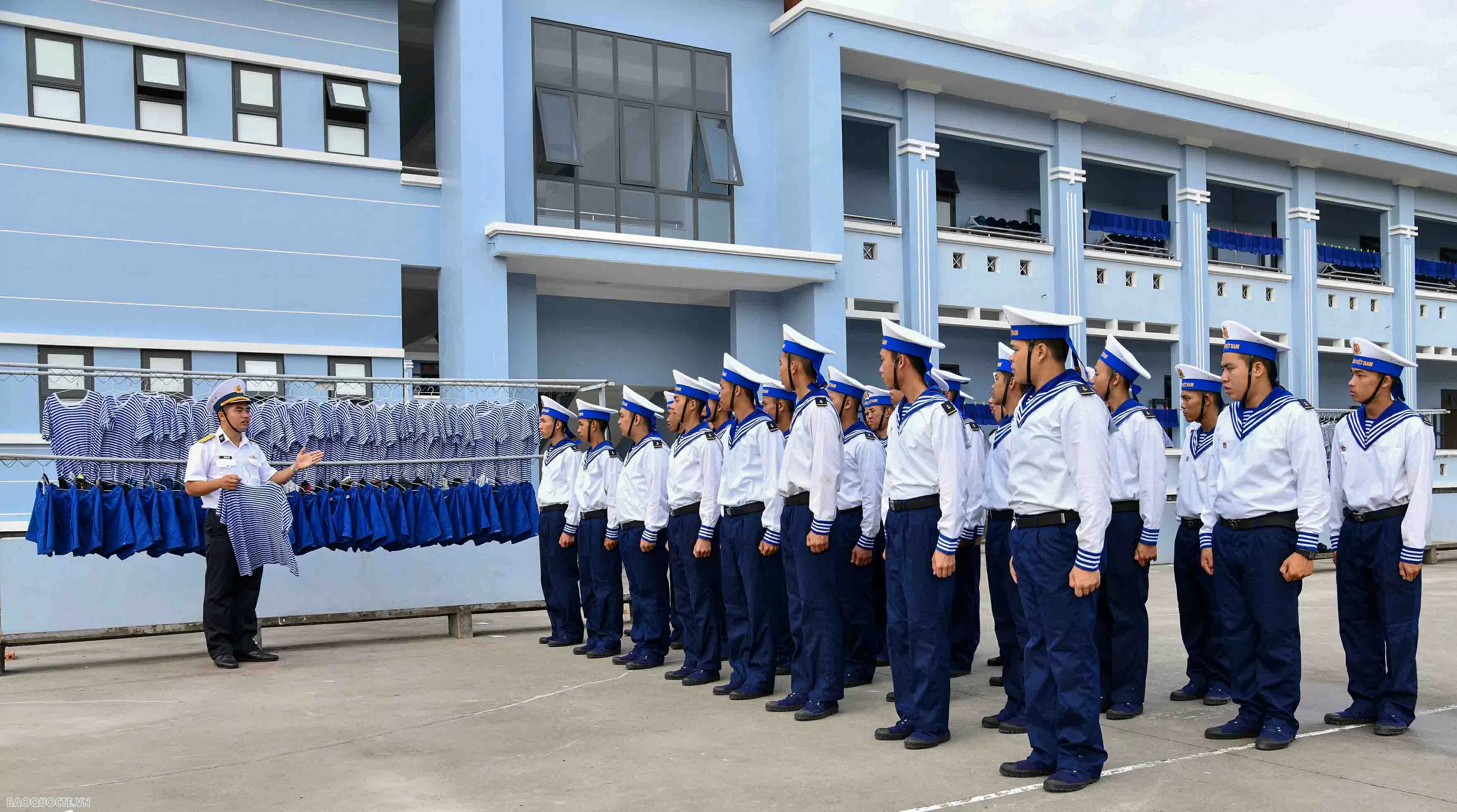 Những ngày đầu trong quân ngũ của chiến sĩ mới Những ngày đầu trong quân ngũ của các chiến sĩ mới