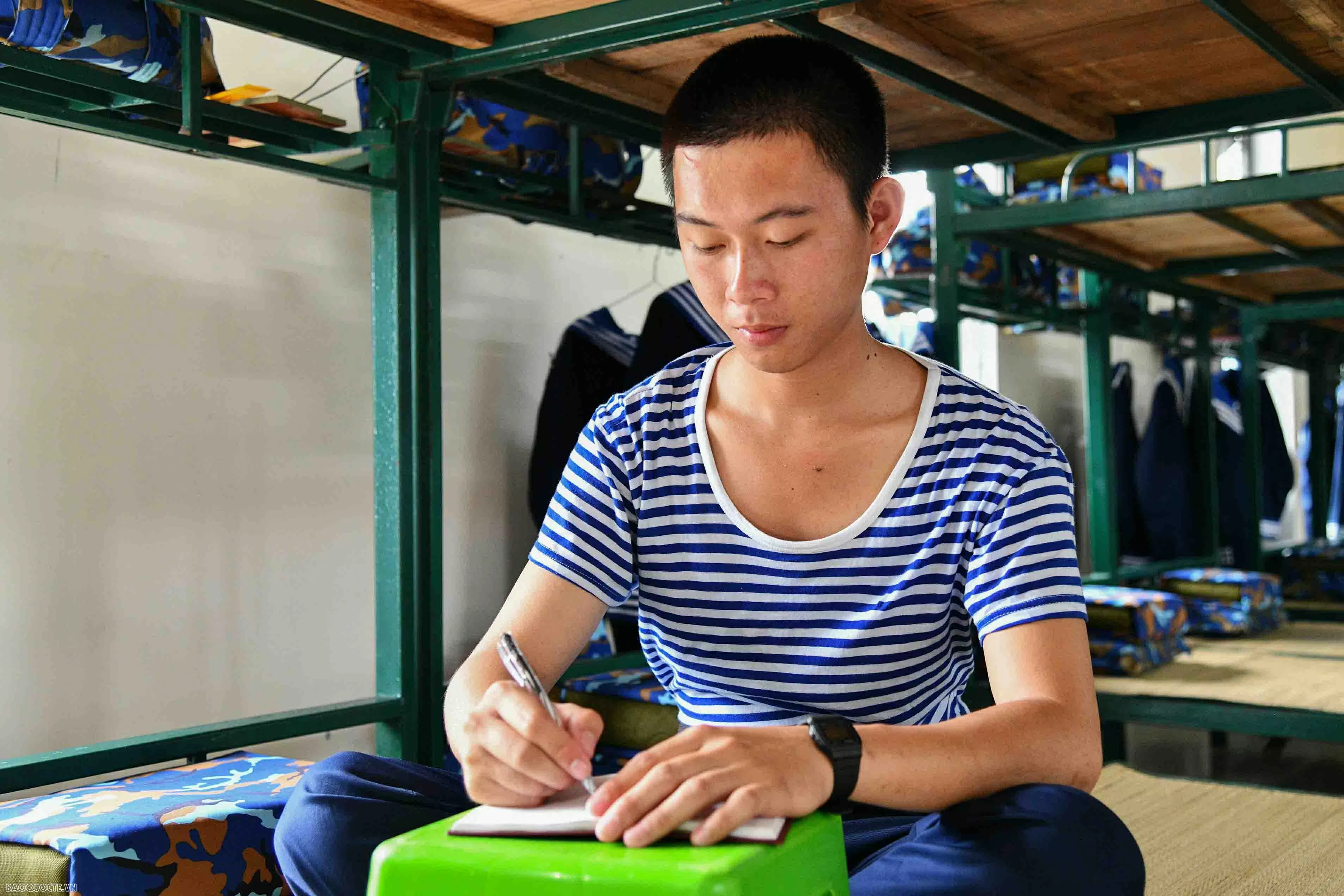 Những ngày đầu trong quân ngũ của chiến sĩ mới Những ngày đầu trong quân ngũ của các chiến sĩ mới