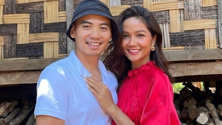 Những khoảnh khắc hẹn hò của Hoa hậu H'Hen Niê và chồng sắp cưới