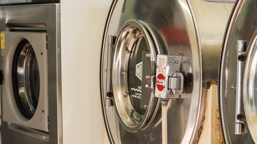 Đề phòng hỏa hoạn, cháy nổ khi sử dụng máy sấy quần áo trong mùa nồm ẩm