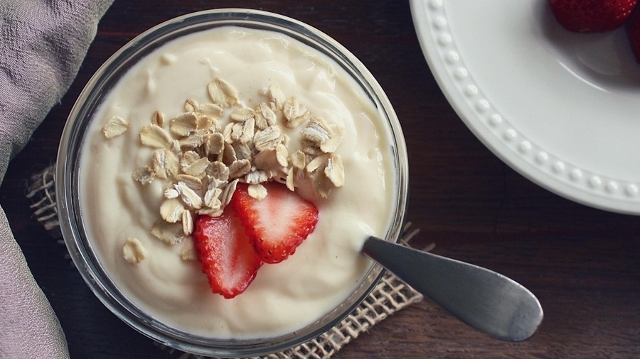 Nhiều lợi ích sức khỏe nếu thường xuyên ăn sữa chua vào buổi tối