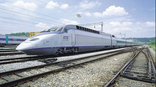 Du khách nước ngoài đến Hàn Quốc ưa chuộng sử dụng dịch vụ đường sắt