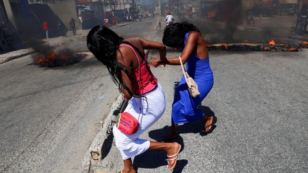 Điểm tin thế giới sáng 25/2: Ukraine mất 'hàng trăm năm' hoàn nợ cho Mỹ, Ai Cập cảnh báo 'lằn ranh đỏ', EU hạ nhiệt với Syria