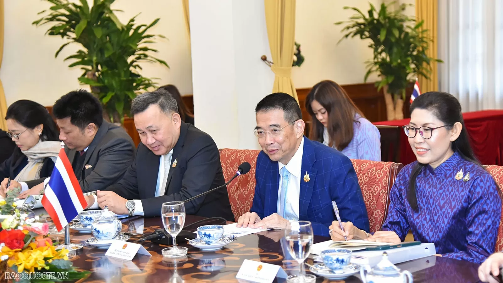 Lãnh đạo hai nước đã nhất trí thúc đẩy triển khai Chiến lược Phó Thủ tướng, Bộ trưởng Ngoại giao Bùi Thanh Sơn đón, hội đàm với Bộ trưởng Ngoại giao Thái Lan Maris Sangiampongsa